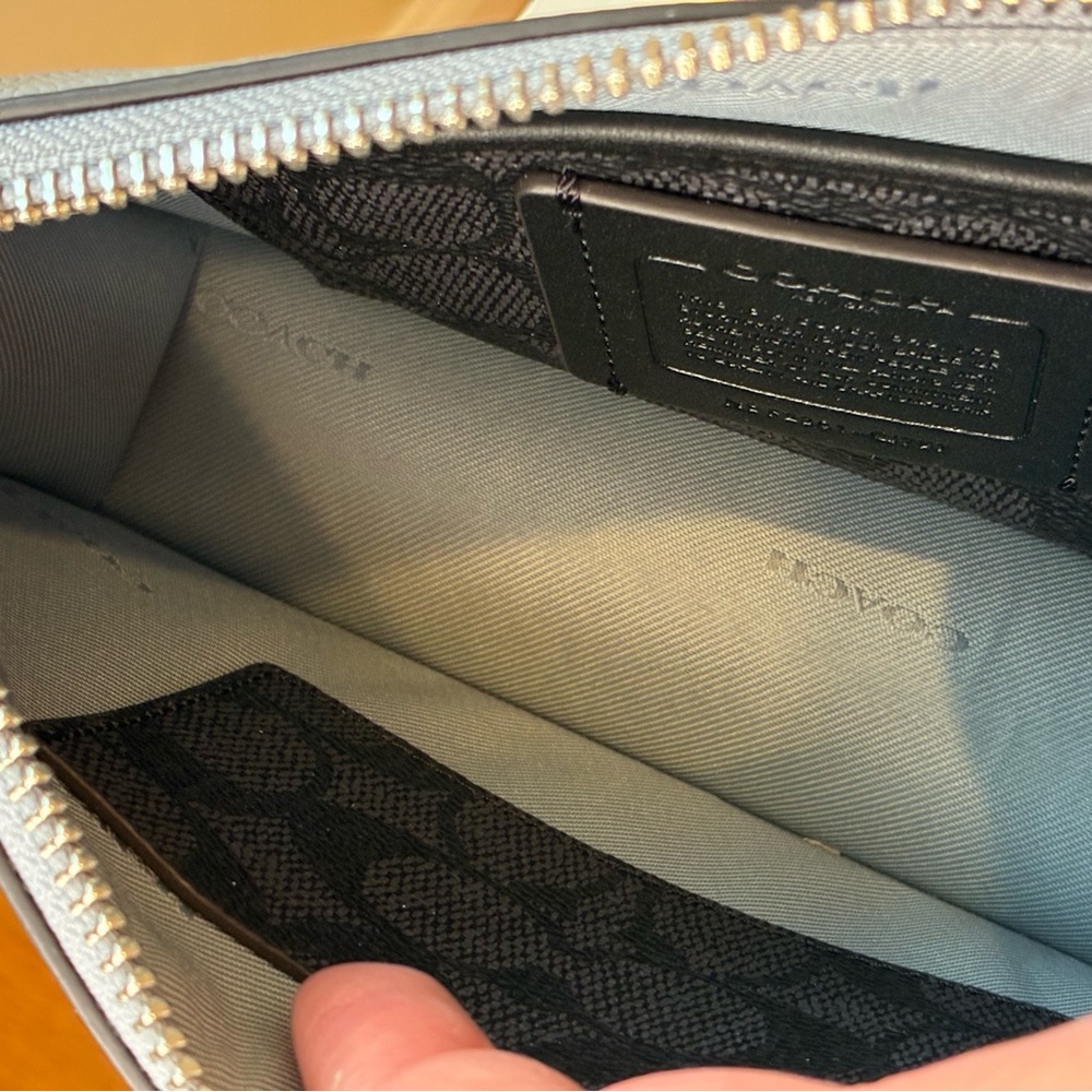Coach Pouch Bag Sky Blue Leather - Picture 8 of 9